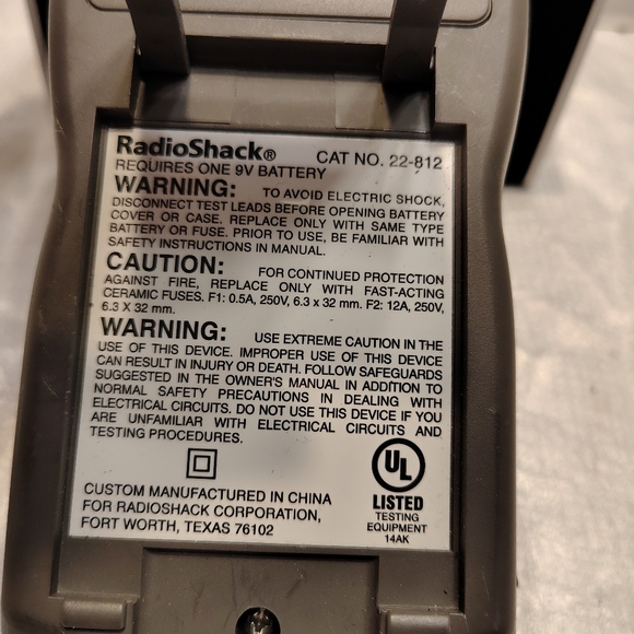 RadioShack Digital Multimeter - Picture 7 of 9